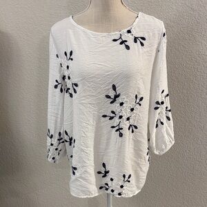 Anthropologie Kindred White Floral Embroidered Gauzy Women's Top Small